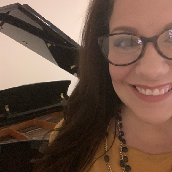 Meet your Posher, Tabitha - Picture 2 of 3